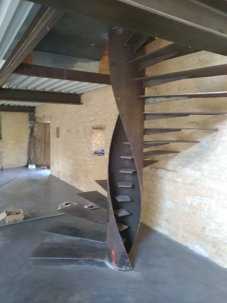 Escalier hélicoidale (1).webp