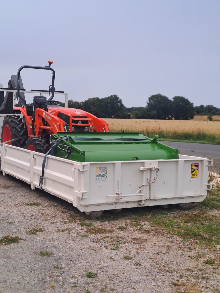 23-050 Pictagraine - machine agricole