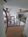 22-506 Escalier intérieur un quart tournant avec balcon
