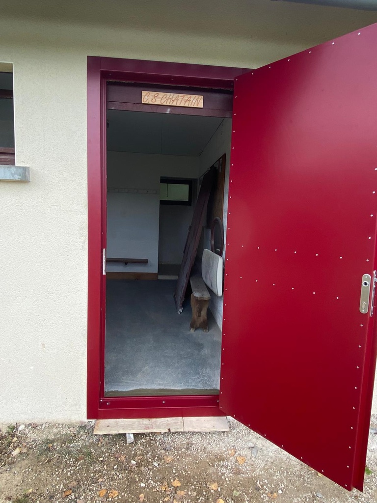 22-417 Porte acier standard vestiaire visiteur