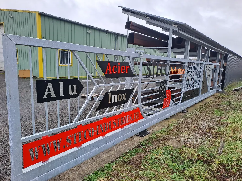 Rack STECO Extérieur + portail