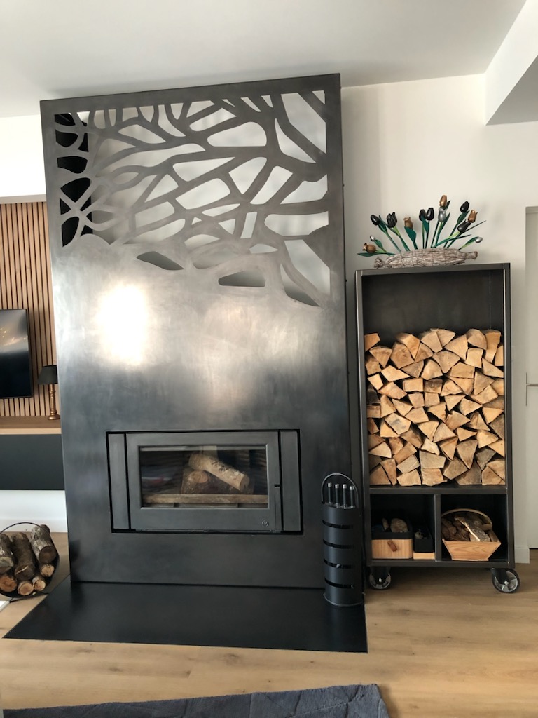 Armoire coffre à bois en acier