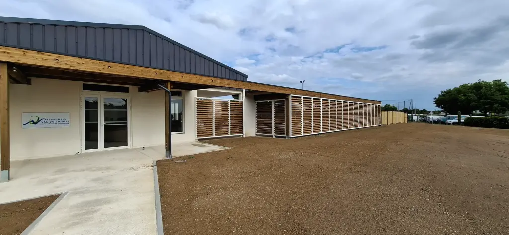 Panneaux brise vue verticaux, en 2,8 x 2,4m ht,