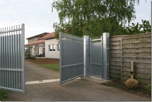 [13-072] Portail double vantaux motorisations invisible