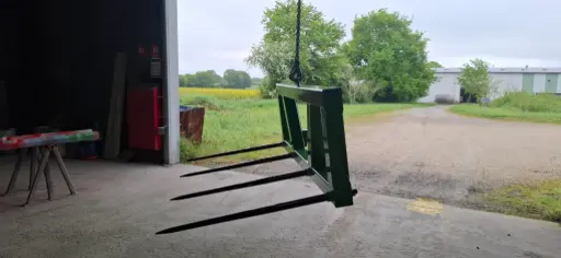 [25-061] Cadre fourche à balle de foin (4 piques)