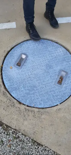 [20-191] Plaque de regard béton Ø854 pour trou Ø870